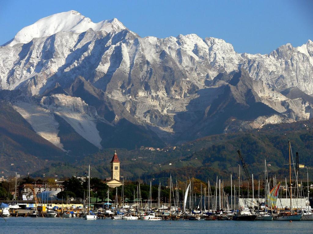 Between Pisa And 5 Terre Marina di Carrara Kültér fotó